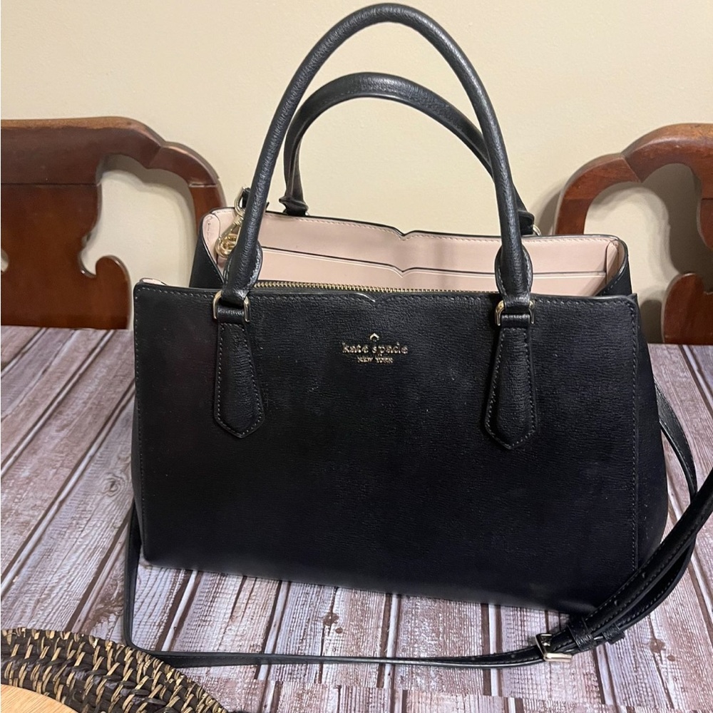 **SOLD** Kate Spade top handle/ crossbody hand bag